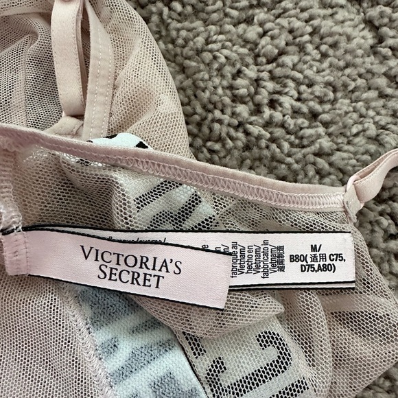 Victoria's Secret Bralette Love - Picture 8 of 10